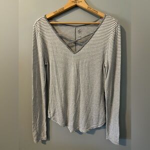 ‼️CLEARANCE ITEM‼️SO Light Gray & White Long Sleeve Cross Front Stripe Shirt